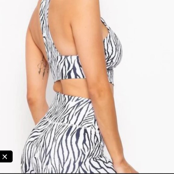 HERA COLLECTION ZEBRA PRINT ACTIVE SHORTS (BLACK/WHITE) - Picture 1 of 3